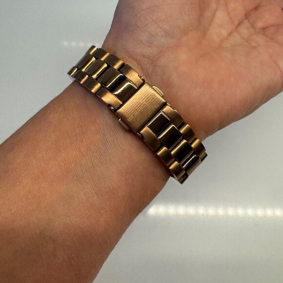 Oversized Rose Gold-Tone Watch - Michael Kors - Picture 6 of 12